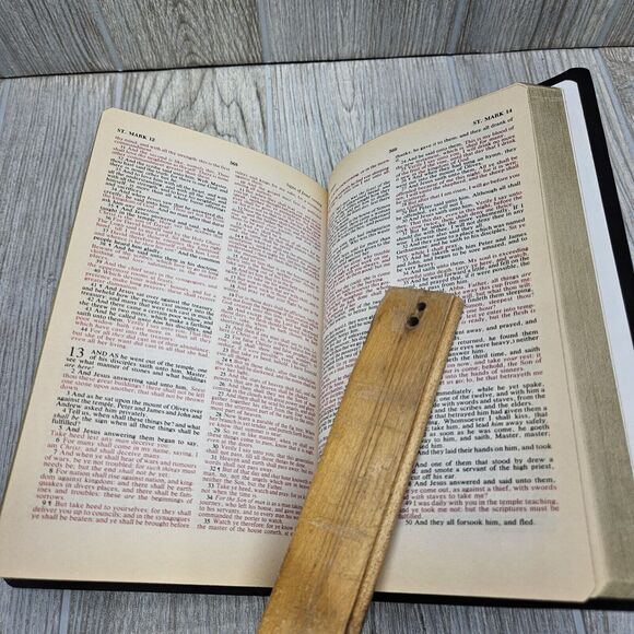 The Holy Bible Authorized KJV Zondervan 1962 Simplified Helps for Bible Study - Picture 5 of 7